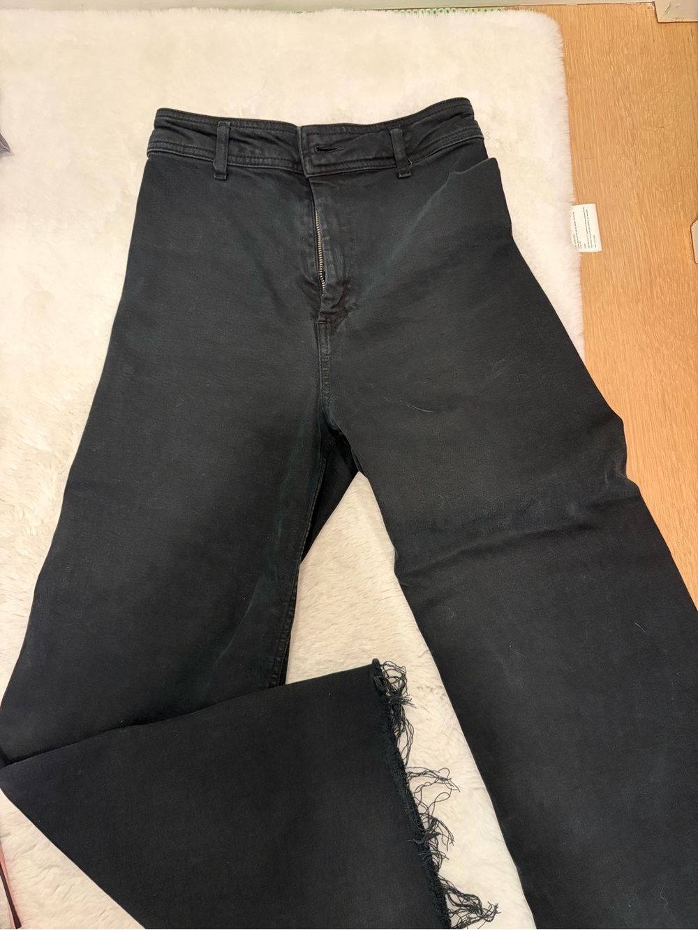 Zara Black Wide Leg Jeans with Frayed Hem high rise